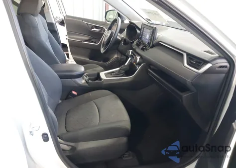 2021 Toyota Rav4 Xle z USA, uszkodzony, nr VIN 2T3W1RFV8MC122896